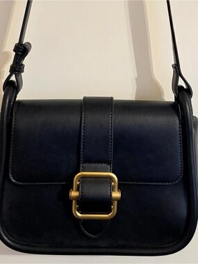 Black Structured Crossbody Bag Gold Buckle Minimalist Shoulder Purse Mistique